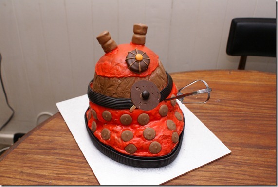 The finished Dalek cake